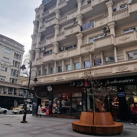 The Five Balconies - Centar Апартаменты Скопье
