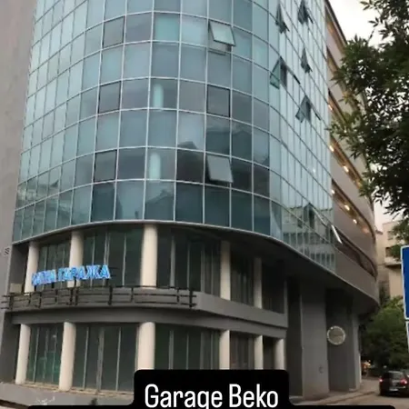 The Five Balconies - Centar Апартаменты Скопье